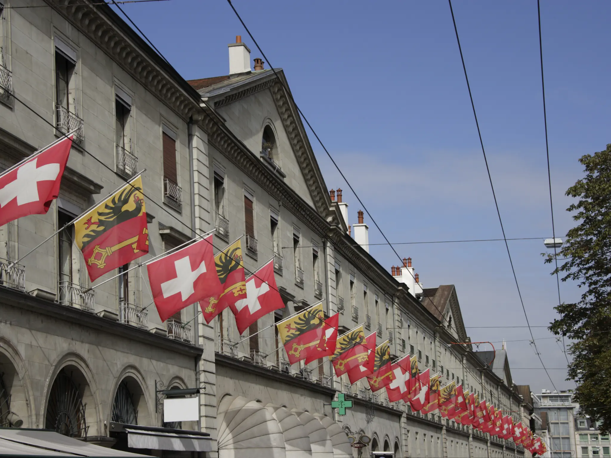 Licenciements en Suisse : pour un salarié frontalier, la fin du contrat n'est que le début